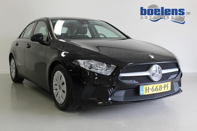 Mercedes-Benz A-KLASSE 180 | NL-AUTO+N.A.P! | CAMERA | CRUISE | ELEK-RAMEN | CPV | MEDIA/TEL | KEYLESS |