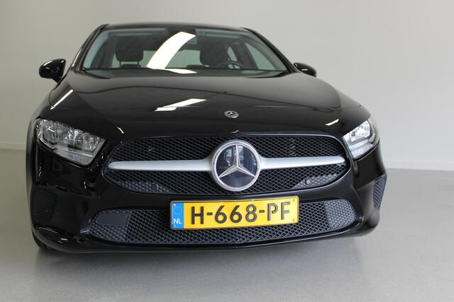 Mercedes-Benz A-KLASSE 180 | NL-AUTO+N.A.P! | CAMERA | CRUISE | ELEK-RAMEN | CPV | MEDIA/TEL | KEYLESS |