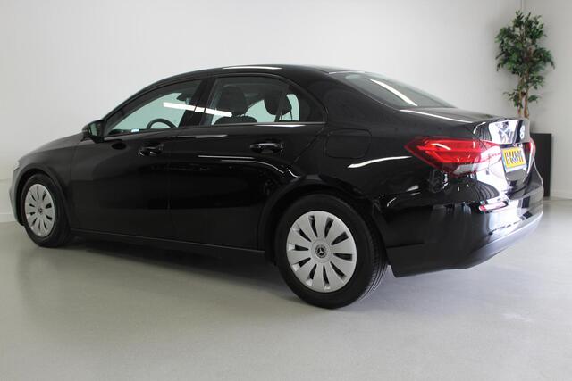 Mercedes-Benz A-KLASSE 180 | NL-AUTO+N.A.P! | CAMERA | CRUISE | ELEK-RAMEN | CPV | MEDIA/TEL | KEYLESS |