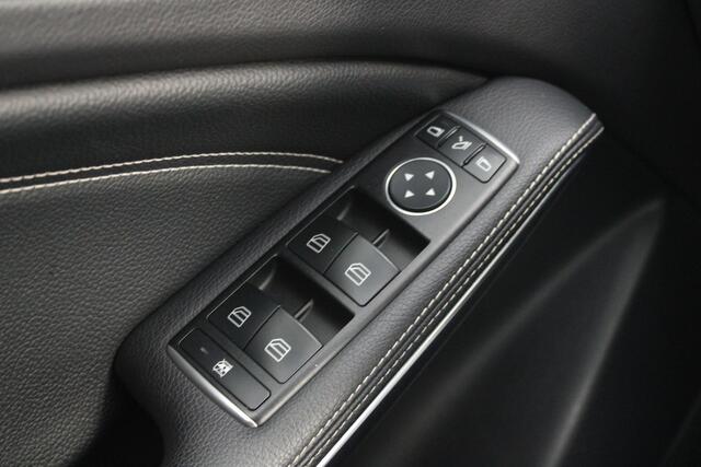 Mercedes-Benz A-KLASSE 200 Prestige - Camera - Stoelverwarming - Sportstoelen - LED - Leder - PDC - Navi - Rijklaar