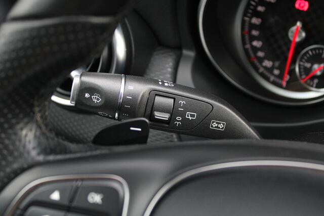 Mercedes-Benz A-KLASSE 200 Prestige - Camera - Stoelverwarming - Sportstoelen - LED - Leder - PDC - Navi - Rijklaar