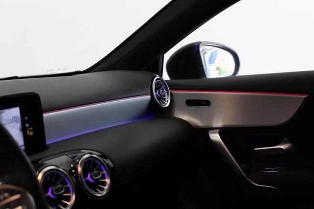 Mercedes-Benz A-KLASSE 180 Business Solution AMG | 18'LMV | SFEER | PDC-V/A | CAMERA | CARPLAY | CLIMA | NAVI | D-GLAS | KEYLESS |