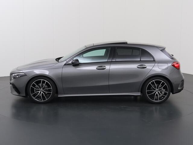 Mercedes-Benz A-KLASSE 180 Business Solution AMG | Panoramaschuifdak | AMG Line Plus | Night | Head-up display | Dodehoekassisten