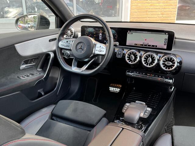 Mercedes-Benz A-KLASSE 180 AUTOMAAT AMG SPORTLINE NL-AUTO/1E EIG./42.000 KM!