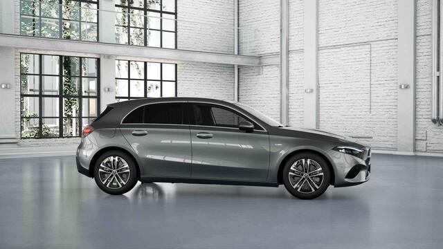 Mercedes-Benz A-KLASSE 250e Star Edition Luxury Line | Panoramaschuifdak | Stoelverwarming | Achteruitrijcamera |