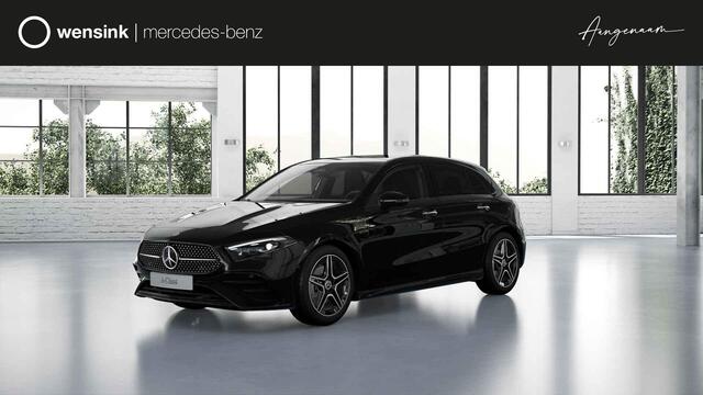 Mercedes-Benz A-KLASSE 180 Star Edition AMG Line | Panoramaschuifdak | Night | Multibeam LED | DISTRONIC | Dodehoekassistent