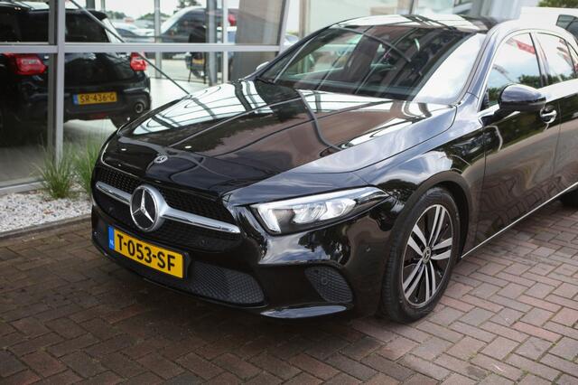 Mercedes-Benz A-KLASSE 200 Premium Plus