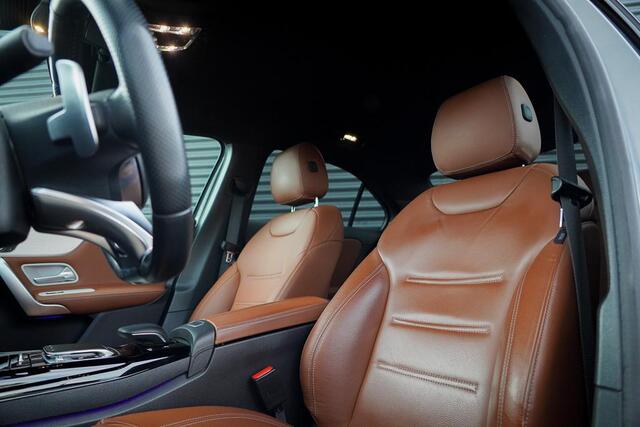 Mercedes-Benz A-KLASSE AMG 35 4M / Memory / Rij-Assistentie / Night / Sfeerverlichting / Leder