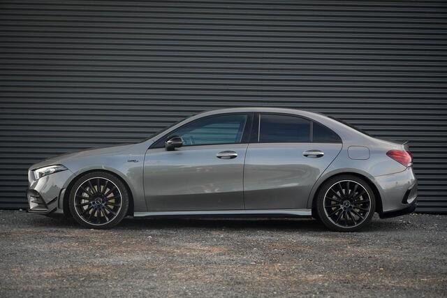 Mercedes-Benz A-KLASSE AMG 35 4M / Memory / Rij-Assistentie / Night / Sfeerverlichting / Leder