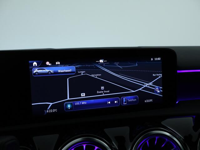 Mercedes-Benz A-KLASSE 180 AMG Line Plus LIMITED | Antidiefstalpakket URBAN GUARD PLUS | Dodehoekassistent | Parkeerpakket met 360°-camera | Extra USB-poorten | KEYLESS GO | Sfeerverlichting | Head-up display | Verwarmde stoelen vooraan |