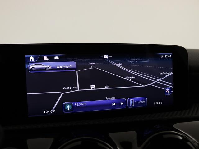 Mercedes-Benz A-KLASSE 250 e Star Edition | Dodehoekassistent | Extra USB-poorten | Spiegelpakket | High-performance led-koplampen | Parkeerpakket met achteruitrijcamera | Verwarmde stoelen vooraan |