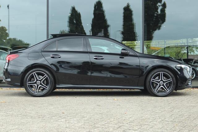 Mercedes-Benz A-KLASSE 250E BUSINESS SOLUTION AMG LIMITED | PANO | KEY-LESS | CARPLAY | TREKHAAK | CAMERA | MEMORY