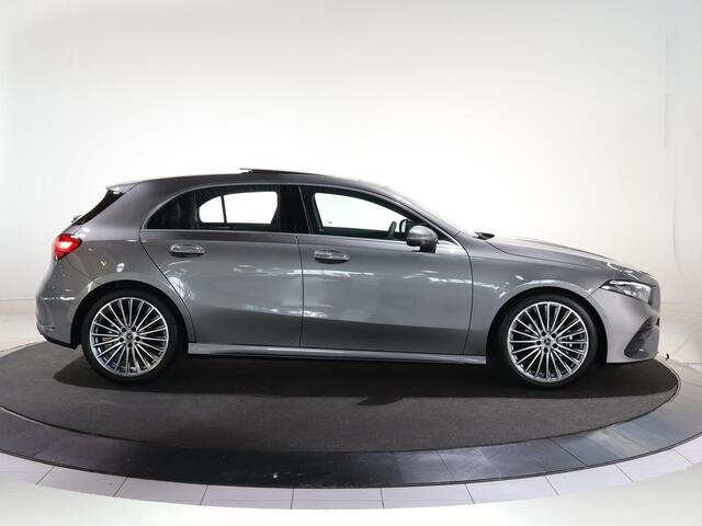 Mercedes-Benz A-KLASSE 180 Star Edition AMG Line LIMITED | Panoramaschuifdak | Head-up display | Multibeam LED | Elektrisch voorstoelen met geheugen