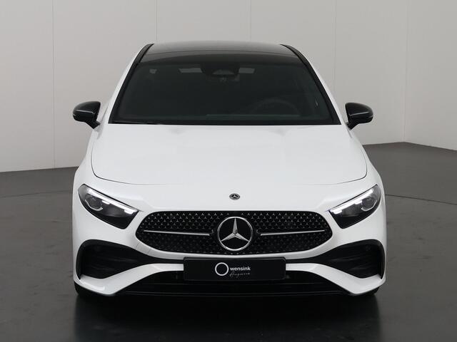 Mercedes-Benz A-KLASSE 180 Limousine Star Edition AMG Line | Panoramadak| Nightpakket | Apple Car Play |18-Inch | Stoelverwarming | Keyless Go | Multibeam LED |