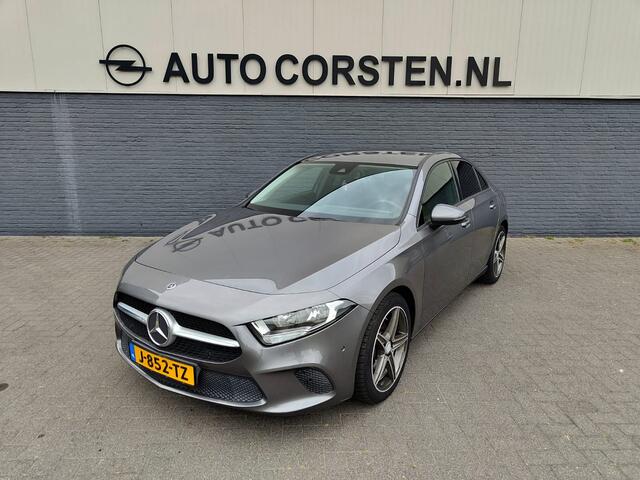 Mercedes-Benz A-KLASSE 180 Sedan Navi Ecc Camera Cruise Control Pdc Keyless Stoelverwarming Regen-Lichtsensor Led Lmv Bluetooth