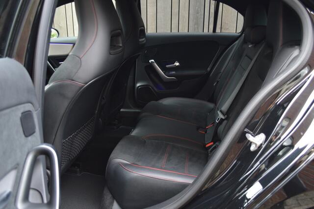 Mercedes-Benz A-KLASSE 250 e AMG Led Panorama Distronic Head-Up Camera 360 Night Keyless Pdc