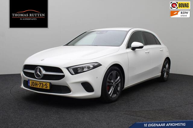 Mercedes-Benz A-KLASSE 200 Premium 2018 Camera | Lederen bekleding | Stoelverwarming | Cruise control | Navigatie | LED | Lichtmetaal | Digitaal dashboard | PDC | Bluetooth