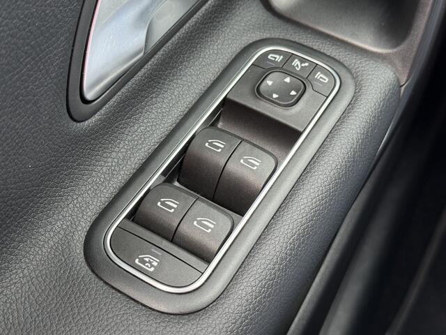 Mercedes-Benz A-KLASSE BWJ 2020 180 136 PK Business Solution NIEUW BINNEN !!