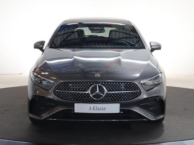 Mercedes-Benz A-KLASSE 180 Star Edition AMG Line | AMG Line Plus | | Panoramaschuifdak | Head-up display | Multibeam LED | Elektrisch voorstoelen met geheugen