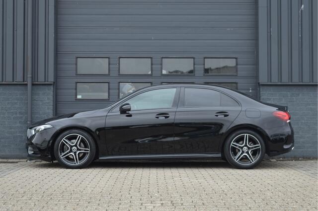 Mercedes-Benz A-KLASSE 180 Business Solution AMG | CAMERA | SFEERVERLICHTING |