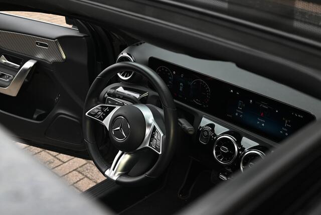 Mercedes-Benz A-KLASSE 250 e | Panoramadak | Luxury