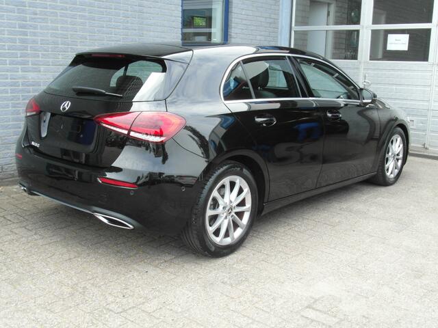 Mercedes-Benz A-KLASSE 180 Inclusief Afleveringskosten