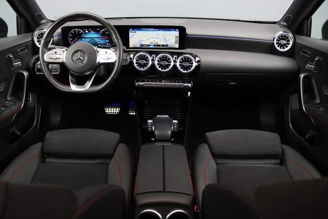 Mercedes-Benz A-KLASSE 250 e AMG Line Aut8 | Distronic+ | Burmester | HUD | Panoramadak | Memory | Surround Camera | Keyless Go | Nightpakket |