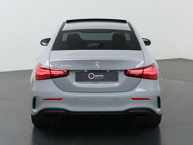 Mercedes-Benz A-KLASSE 180 Limousine Business Solution AMG | Plus pakket | Panorama-schuifdak | Memory stoelen | Stoelverwarming | Sfeerverlichting
