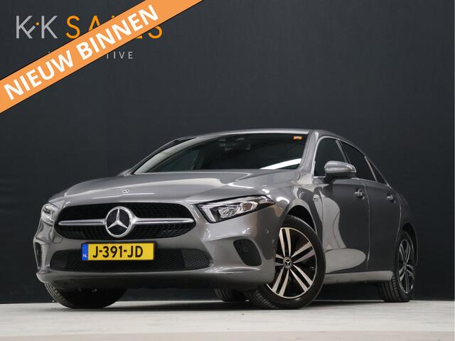 Mercedes-Benz A-KLASSE 250 e Business Solution Luxury Limited [SFEERVERLICHTING, TREKHAAK, CAMERA, PDC 360, CRUISE CONTROL, STOELVERWARMING, FLIPPERS, BLUETOOTH TELEFOON, AUTO AIRCO, NAVIGATIE, NIEUWSTAAT]