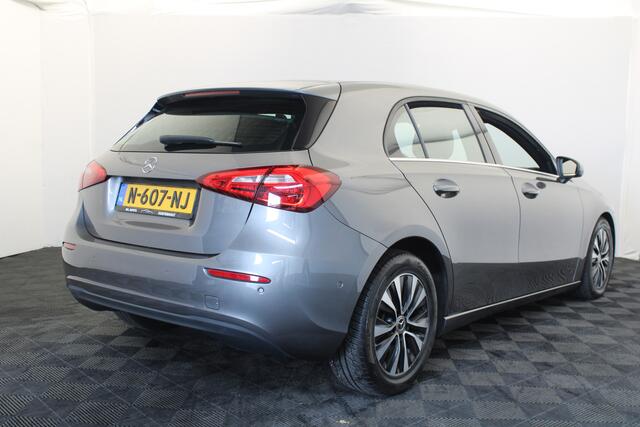 Mercedes-Benz A-KLASSE 180 d Premium |Navi|Camera|