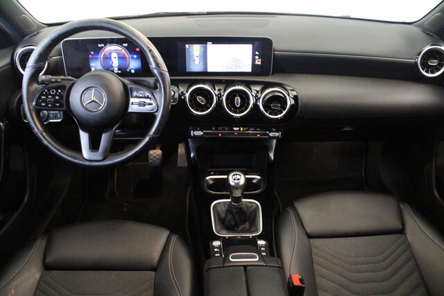 Mercedes-Benz A-KLASSE 180 d Premium |Navi|Camera|