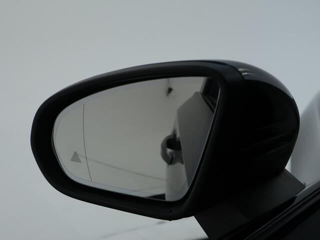 Mercedes-Benz A-KLASSE 250 e Sedan AMG Plug-In Hybride AMG Line | Night Pakket | Panorama Schuif-Kanteldak | 19 Inch AMG Velgen | Sfeerverlichting. Inclusief 24 maanden MB Certified garantie voor Europa.