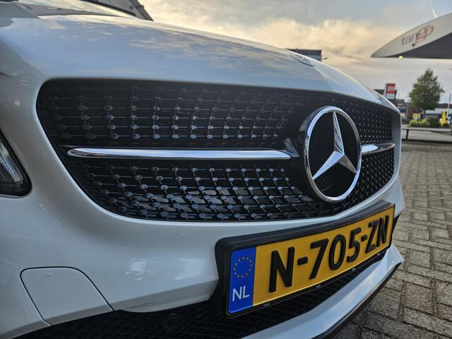 Mercedes-Benz A-KLASSE 180 Ambition | Navi | Panodak