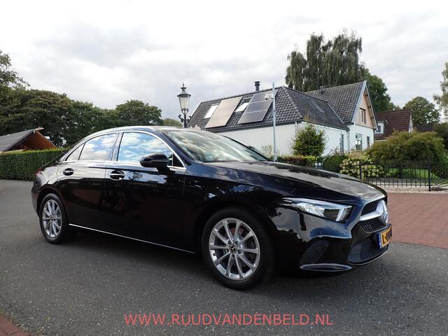 Mercedes-Benz A-KLASSE 200 WIDESCREEN SPORTLEER+VENTILATIE/CAMERA/KEYLESS/LED