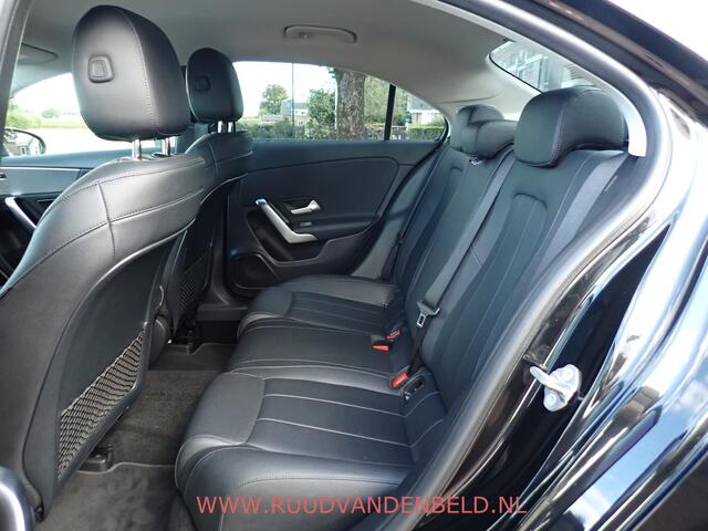 Mercedes-Benz A-KLASSE 200 WIDESCREEN SPORTLEER+VENTILATIE/CAMERA/KEYLESS/LED