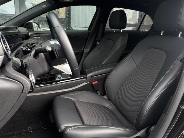 Mercedes-Benz A-KLASSE 180 Star Edition Pano Camera