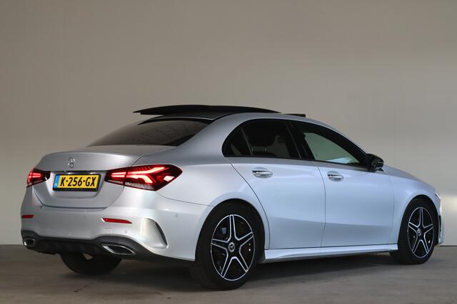 Mercedes-Benz A-KLASSE 200 Business Solution AMG NL-Auto!! Sfeerverl. I Matrix-Led I Elek.Stoelen