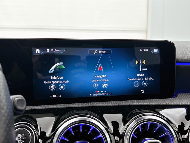 Mercedes-Benz A-KLASSE 250 e AMG Plug-In Hybride | Panoramadak | Achteruitrijcamera | Nightpakket | Sfeerverlichting | Burmester | Inclusief 24 maanden MB Certified garantie voor Europa.