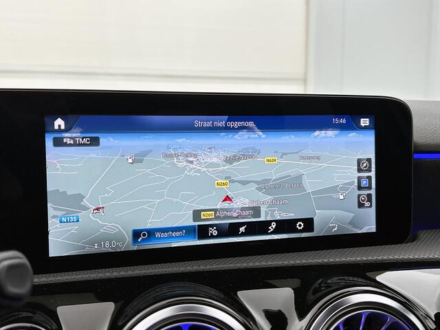Mercedes-Benz A-KLASSE 250 e AMG Plug-In Hybride | Panoramadak | Achteruitrijcamera | Nightpakket | Sfeerverlichting | Burmester | Inclusief 24 maanden MB Certified garantie voor Europa.