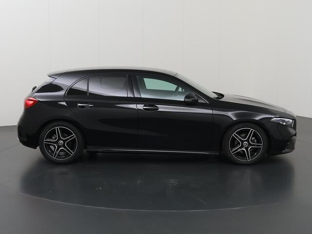Mercedes-Benz A-KLASSE 180 AMG Line | Premium pakket | Burmester | Night pakket | Multibeam |