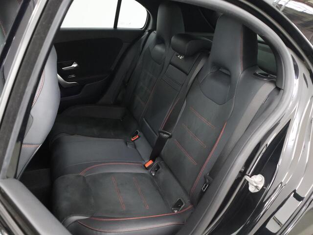 Mercedes-Benz A-KLASSE 180 AMG Line | Premium pakket | Burmester | Night pakket | Multibeam |