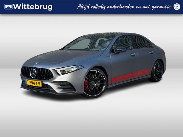 Mercedes-Benz A-KLASSE AMG 35 4MATIC Premium Plus / Kuipstoelen / Pano / Memory seats L-R / 360 Camera / Alcantra stuur / Dode hoek / Navigatie /