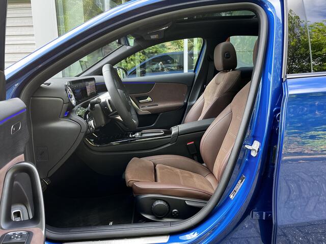 Mercedes-Benz A-KLASSE Limousine 180 Star Edition AMG | Bruin Interieur | Night Pakket | Panoramadak | MULTIBEAM LED Koplampen | Apple CarPlay | Android Auto | Sierdelen Lindehout Zwart | Sfeerverlichting | Stoelverwarming | Achteruitrijcamera