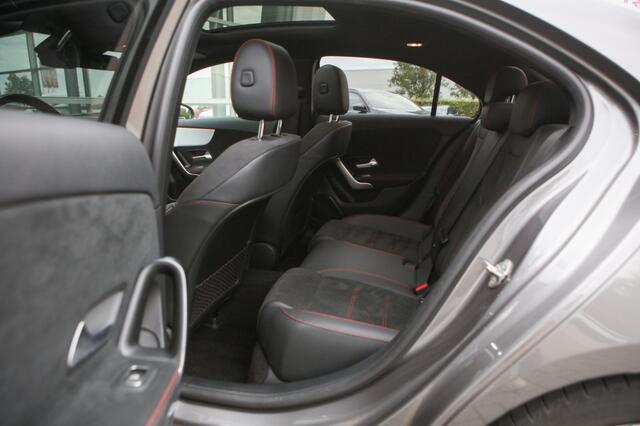 Mercedes-Benz A-KLASSE 180 Bns Sol. AMG | Pano |