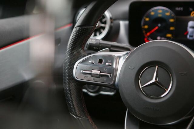 Mercedes-Benz A-KLASSE 180 Bns Sol. AMG | Pano |