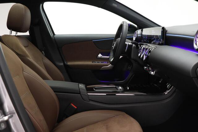 Mercedes-Benz A-KLASSE 180 Star Edition AMG Line | MATRIX LED | PANORAMADAK | HALF LEDER
