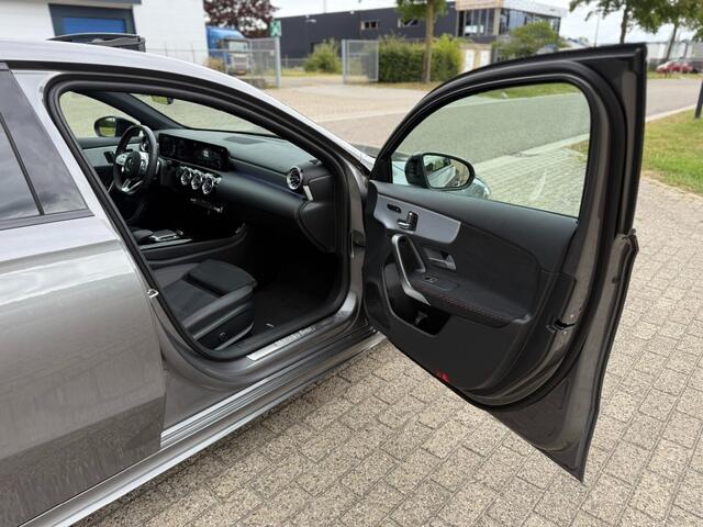 Mercedes-Benz A-KLASSE AMG Pano Sfeerverl Night Pakket
