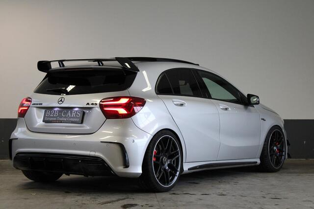 Mercedes-Benz A-KLASSE AMG 45 4MATIC Panoramadak - LED - Harman Kardon