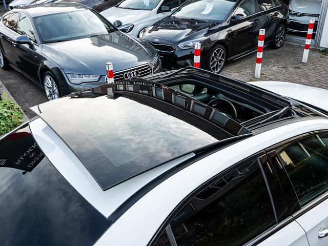 Mercedes-Benz A-KLASSE 180 Premium Plus AMG PANO MEMORY STOEL CAMERA 19 INCH WIDESCREEN NIGHT PAKKET BOMVOL!!