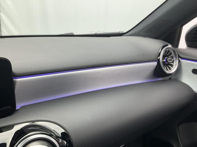 Mercedes-Benz A-KLASSE 180 Business Solution AMG Pano Memory Sfeerverl Carplay Led Stoelverw VOL!